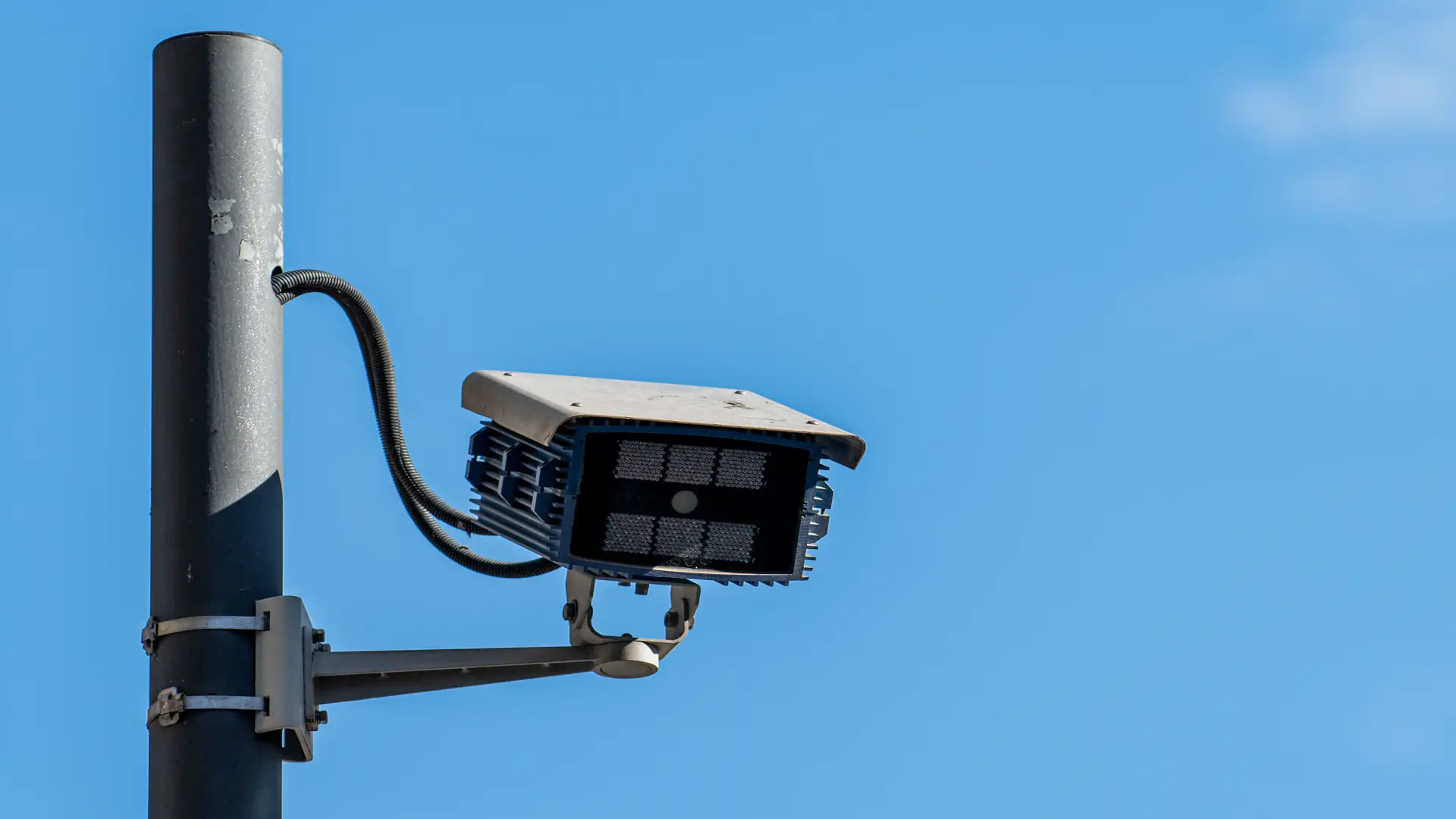 License plate recognition LPR system Toronto: automated vehicle monitoring and access control