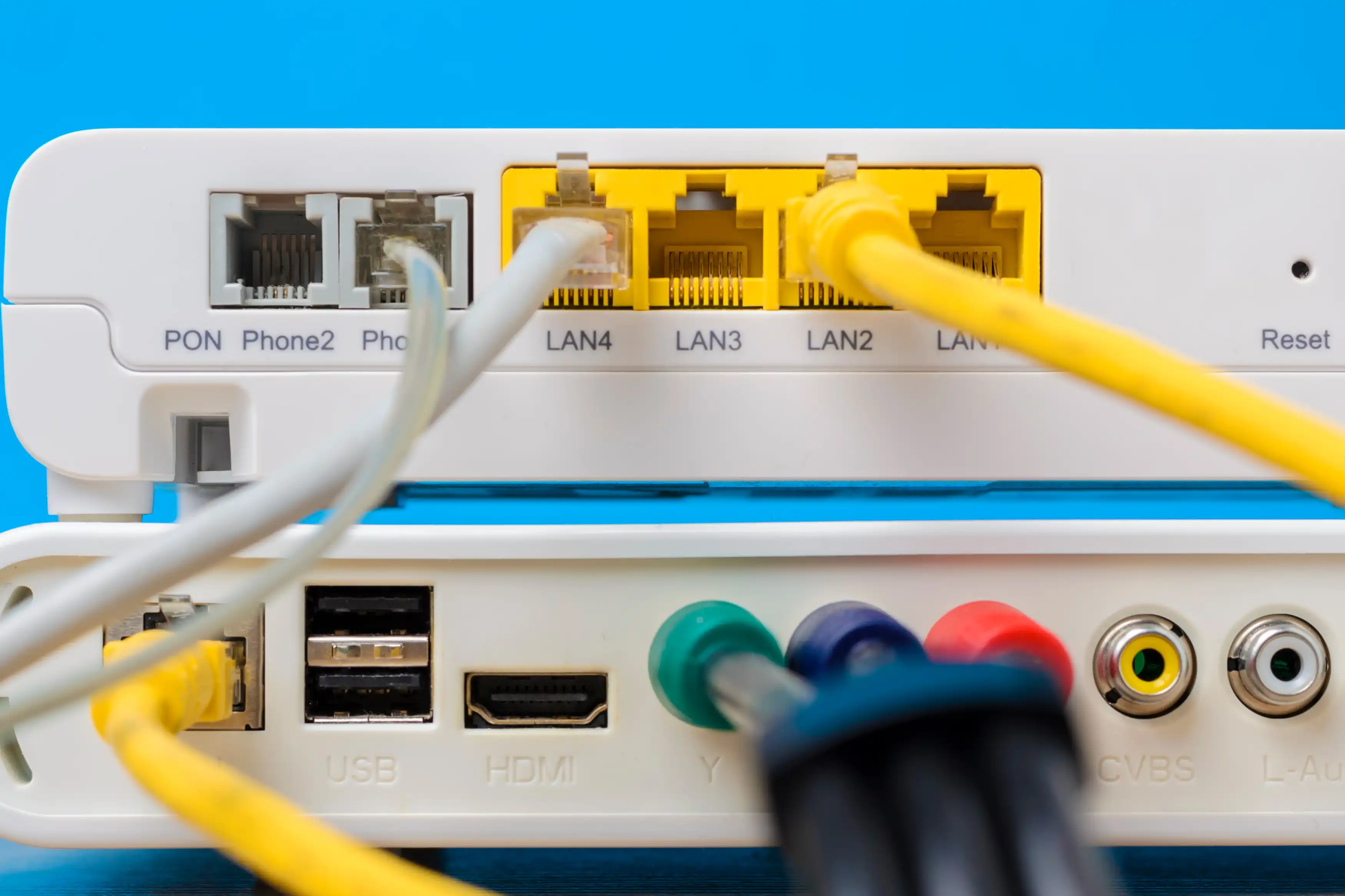 Residential structured cabling Toronto: CAT6 network wiring and Wi-Fi access points